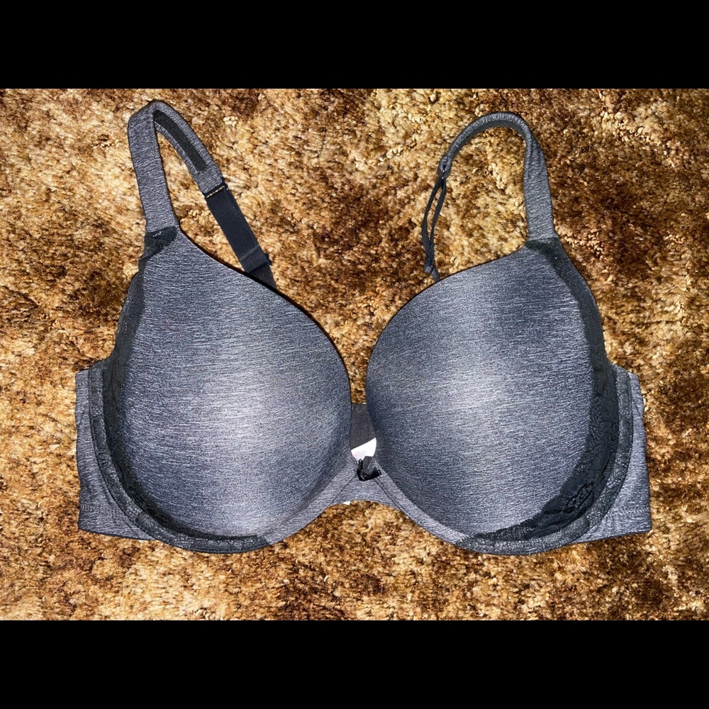 Cacique by Lane Bryant deep plunge bra size 40DDD